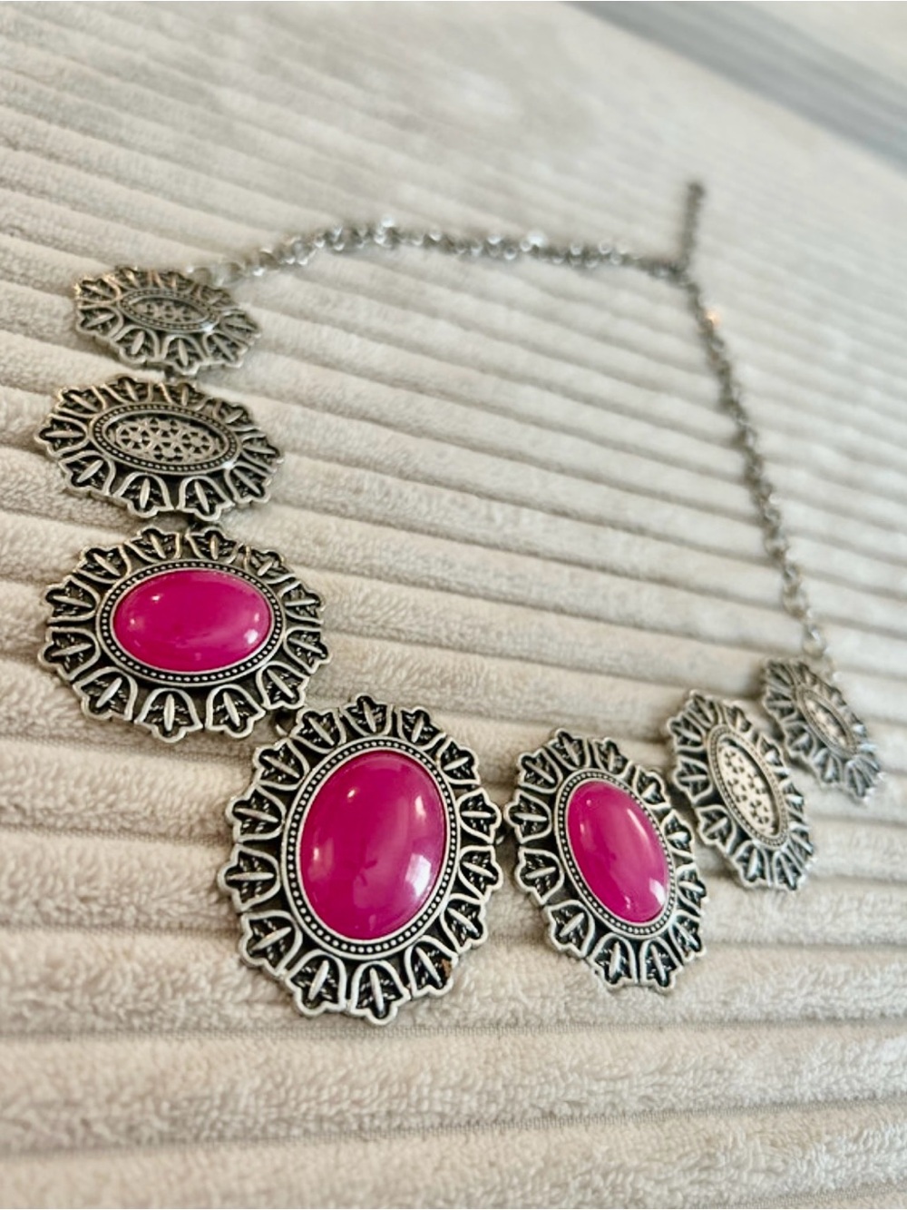paparazzi Silver-Tone Necklace with Bright Pink Ovals